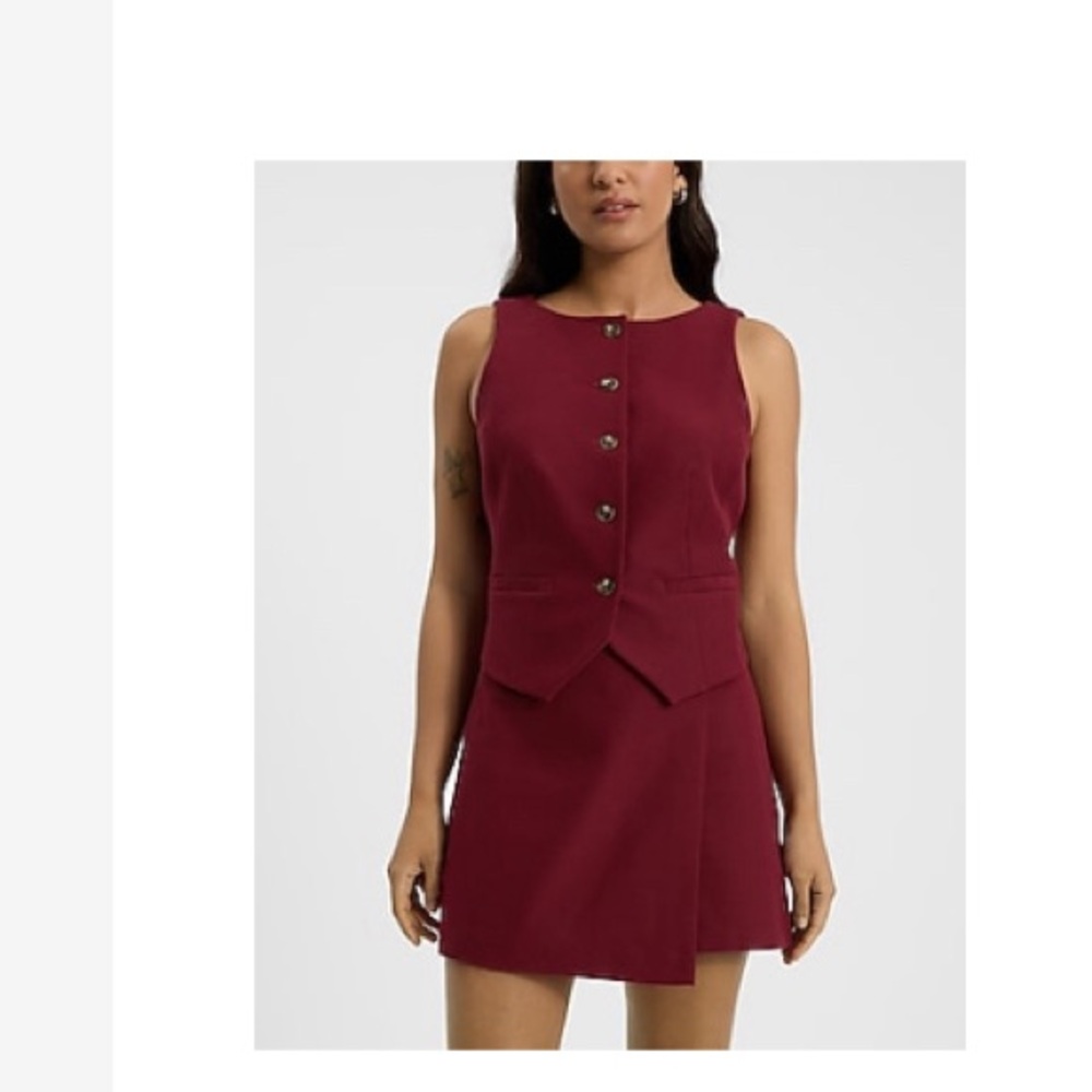 Burgundy high waisted mini skort